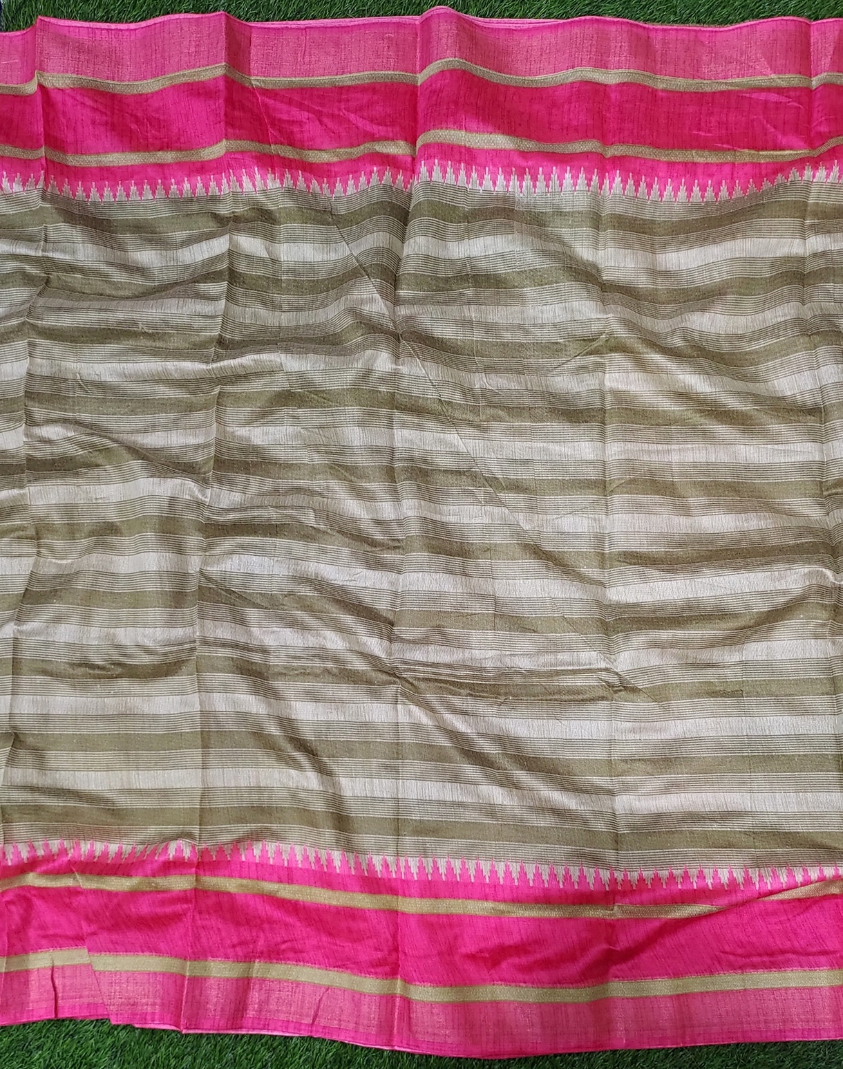 Very Elegant Soft cotton sarees with beautiful border,rich pallu and contrast blouse