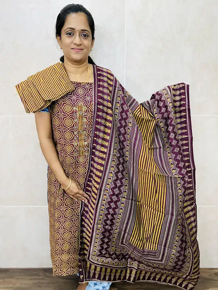 (Ready to wear) Printed muslin silk top paired with a printed muslin silk dupatta and printed muslin silk bottom