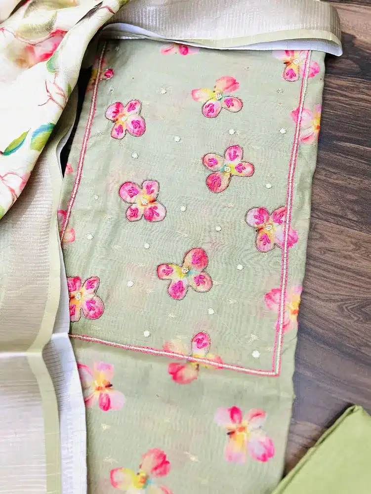 Digital printed pure organza top paired with  3d pure organza dupatta and muslin silk bottom - Image 3