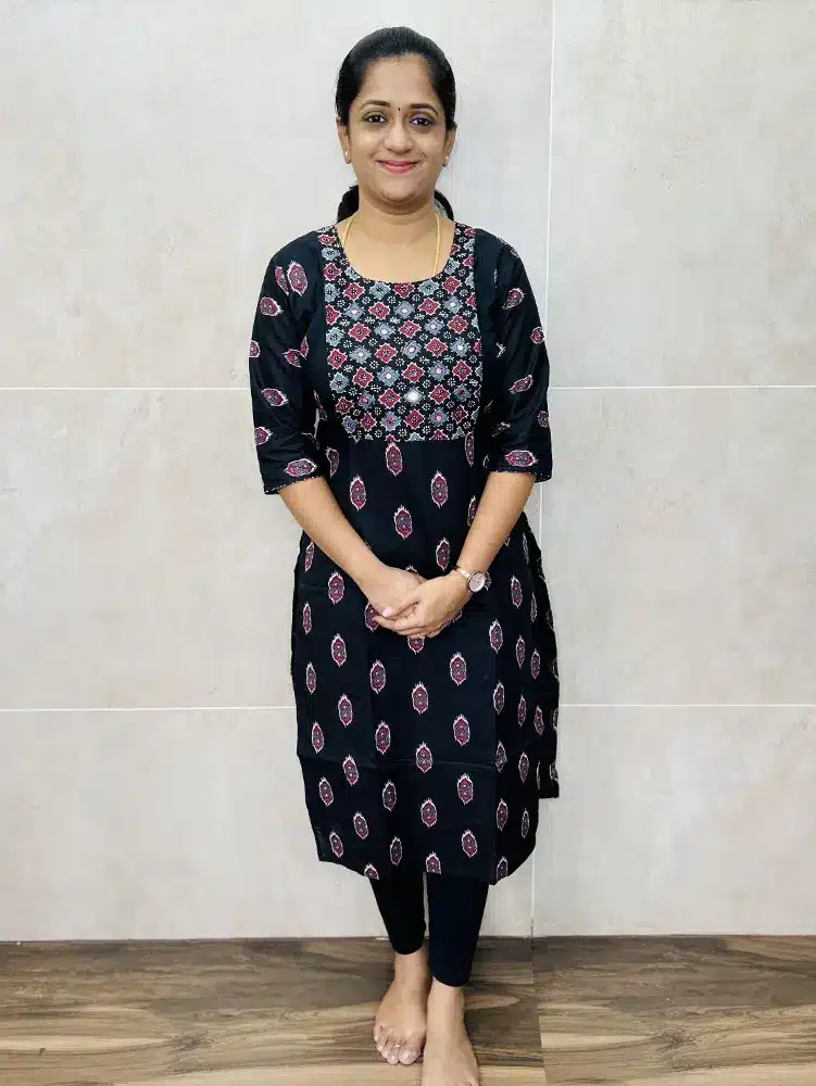 Printed cotton top with handworked yoke (Straight Cut)