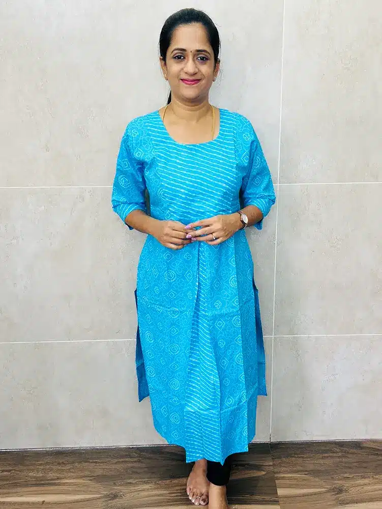 Dark sky blue - Printed cotton top (cotton lining) with patchworked yoke (straight cut)