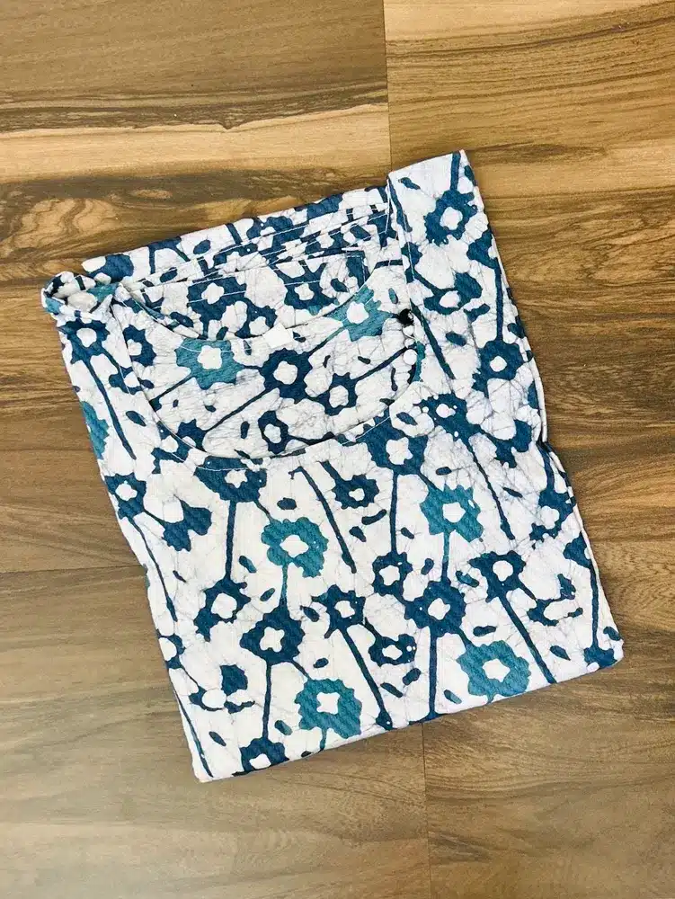 Batik printed premium cotton top with cotton lining (straight cut)