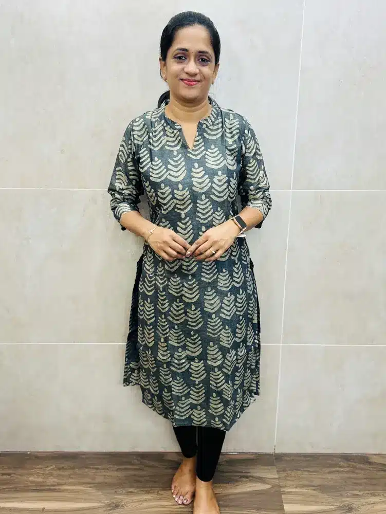 Batik printed semi tussar top with cotton lining(straight cut)