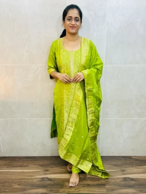 Benaras weaved muslin silk top (cotton lining) paired with muslin silk dupatta and silk bottom (free size)