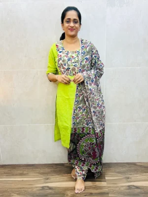 Pure cotton top(cotton lining) with kalamkari patchwork on yoke paired with kalamkari dupatta and bottom(free size)