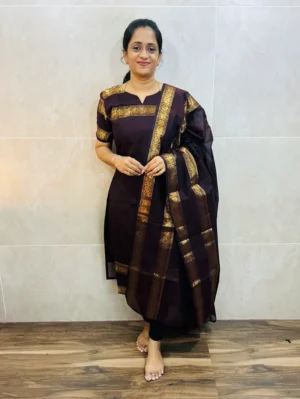 Kanchi cotton top (cotton lining) paired with Kanchi cotton dupatta