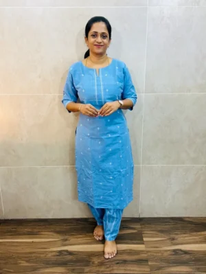 Pure handloom cotton top(cotton lining)with allover thread woven buttas paired with cotton bottom(free size)