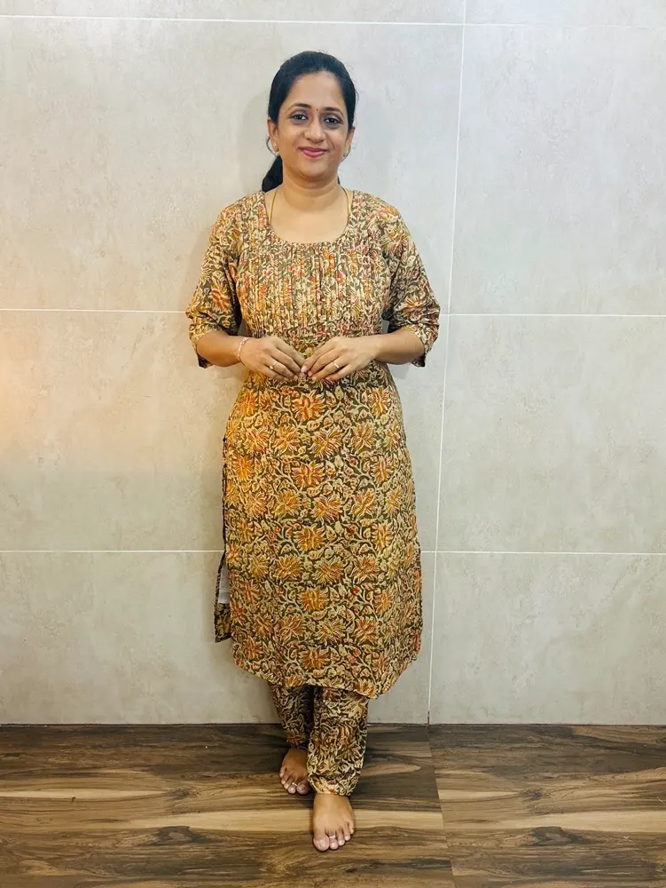 (TOP ONLY)Mehandi green-Natural dyed Kalamkari printed cotton top (cotton lining)