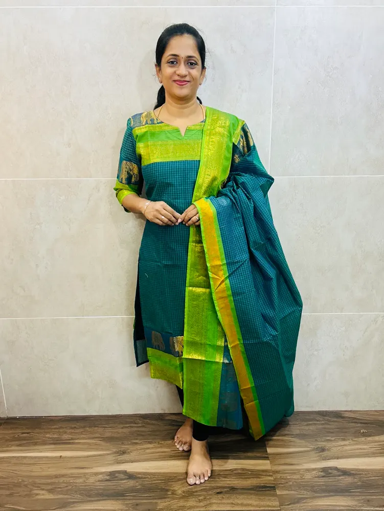 Kanchi cotton top (cotton lining) paired with Kanchi cotton dupatta