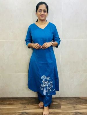 Pure cotton top with embroidered work paired with pure cotton bottom (palazzo)