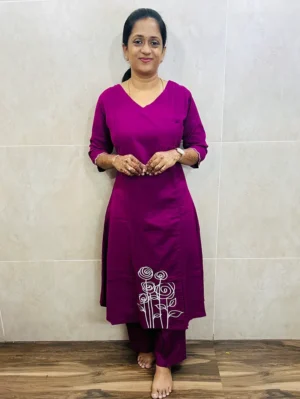 Pure cotton top with embroidered work paired with pure cotton bottom (palazzo)