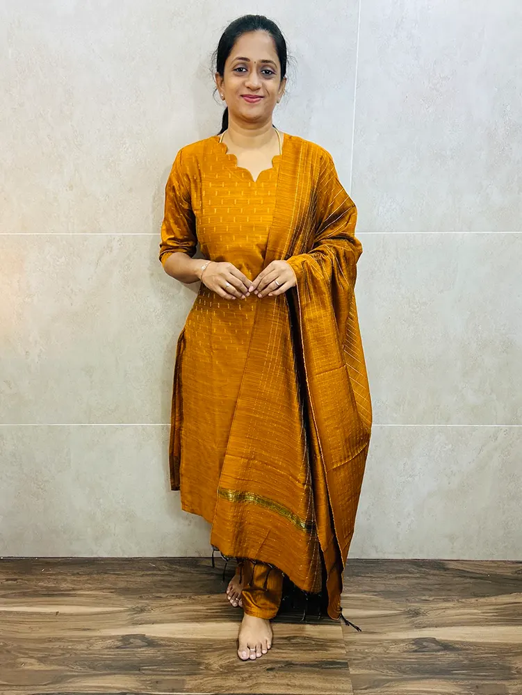 (TOP ONLY)Premium semi raw silk top with cotton lining(straight cut)