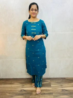 Premium handloom cotton top(cotton lining) with allover buttas paired with handloom cotton bottom(straight cut)