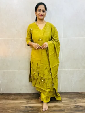 Brush painted linen cotton top (crepe lining) paired with linen cotton dupatta and silk bottom (straight cut)