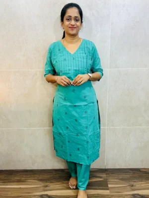 Pure handloom cotton top (cotton lining) with allover thread woven buttas paired with handloom cotton bottom (free size)