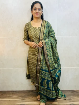 Handblock printed Mangalagiri cotton top (cotton lining) paired with printed Mangalagiri cotton dupatta and cotton bottom (free size)