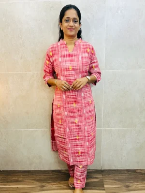 Pure handloom cotton top (cotton lining) with allover thread weaving paired with handloom cotton bottom (straight cut)