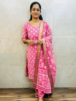 Handblock printed Mangalagiri cotton top (cotton lining) paired with printed Mangalagiri cotton dupatta and cotton bottom (free size)