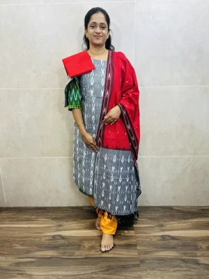 Pure handloom Ikkat cotton top (cotton lining) paired with Ikkat cotton dupatta and cotton bottom (free size)