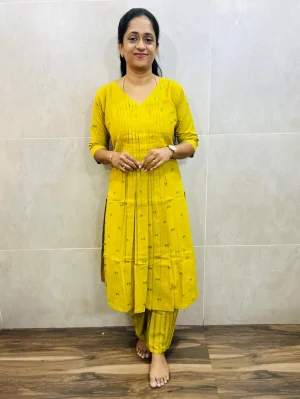 Pure handloom cotton top (cotton lining) paired with handloom cotton bottom (straight cut)