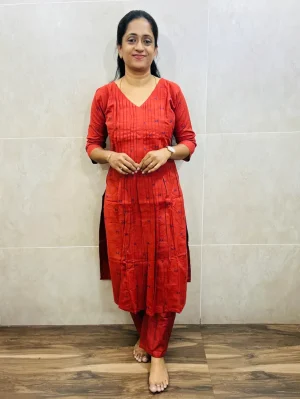 Pure handloom cotton top (cotton lining) paired with handloom cotton bottom (straight cut)