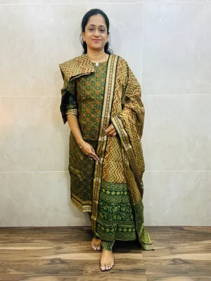 Printed handloom cotton top(cotton lining) paired with printed cotton dupatta and printed cotton bottom(free size)