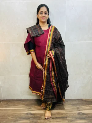 Pure handloom cotton top(cotton lining) paired with cotton dupatta and cotton bottom(free size)