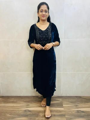 (Navy blue)Exclusive velvet top with handwork on yoke and sleeves(straight cut)