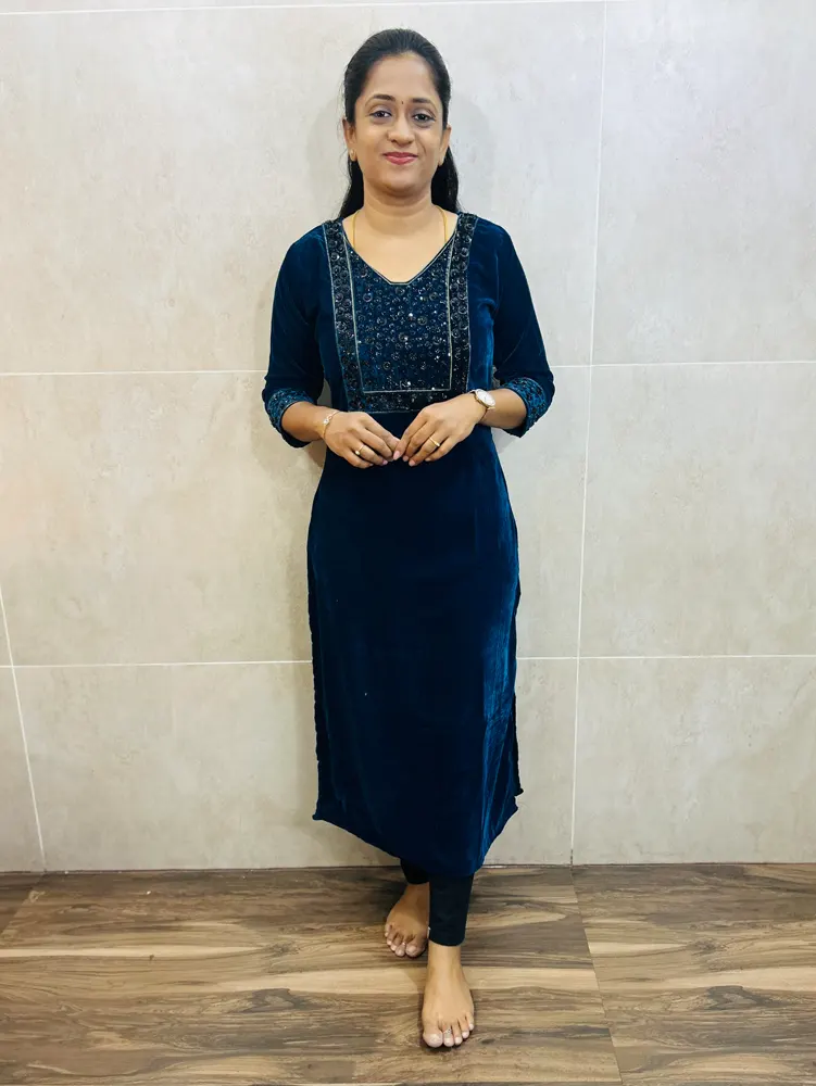 (Peacock blue)Exclusive velvet top with handwork on yoke and sleeves(straight cut)