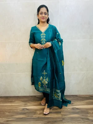 Benarasi silk top(cotton lining) with allover jamdani weaving paired with benarasi silk dupatta