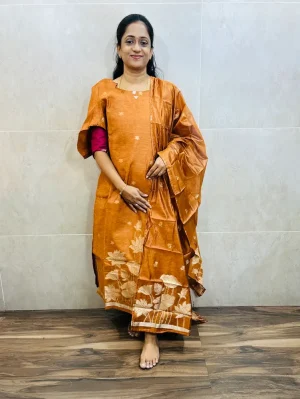 Benarasi silk top(cotton lining) with allover jamdani weaving paired with benarasi silk dupatta