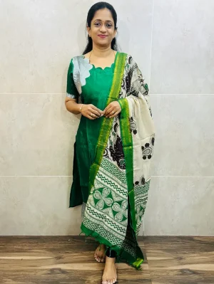 Handloom Mangalagiri silk top (cotton lining) paired with printed Kalamkari silk dupatta