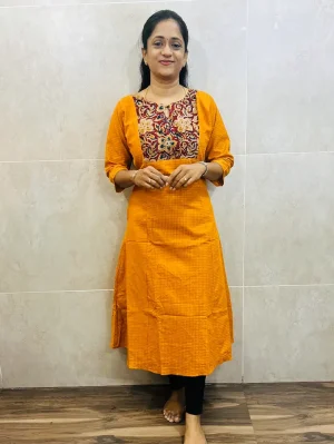 Handloom cotton top (cotton lining) with Kalamkari patchwork on yoke and 1-side pocket (Aline pattern)
