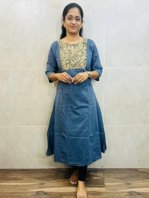 Handloom cotton top (cotton lining) with Kalamkari patchwork on yoke and 1-side pocket (Aline pattern)
