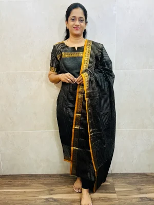 Kanchi cotton top (cotton lining) paired with Kanchi cotton dupatta