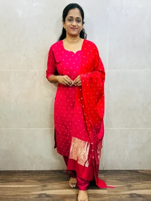 Muslin silk top (cotton lining) with allover thread woven buttas paired with muslin silk dupatta and silk bottom (free size)