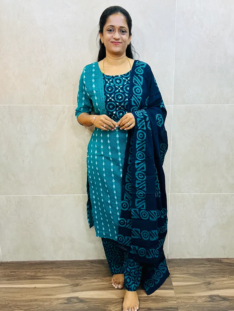 Batik printed cotton top (cotton lining) paired with Batik printed cotton dupatta and cotton bottom (free size)