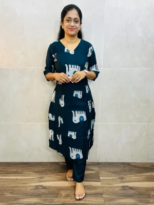 Printed silk cotton top(cotton lining)paired with silk cotton bottom(straight cut)