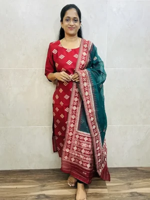 Benarasi silk cotton top (cotton lining) with allover weaving paired with thread weaved benarasi silk cotton dupatta