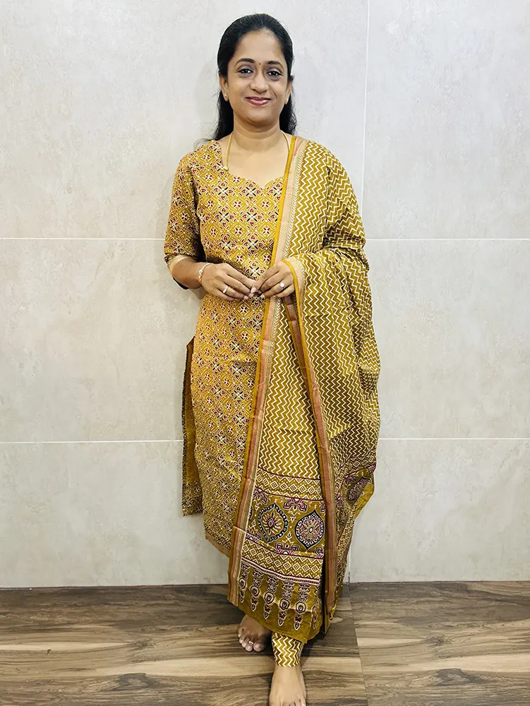 Handblock printed cotton top (cotton lining) paired with printed cotton dupatta and cotton bottom (free size)