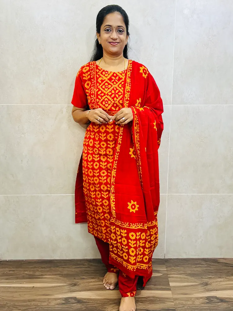 Batik printed cotton top (cotton lining) paired with printed cotton dupatta and cotton bottom (free size)