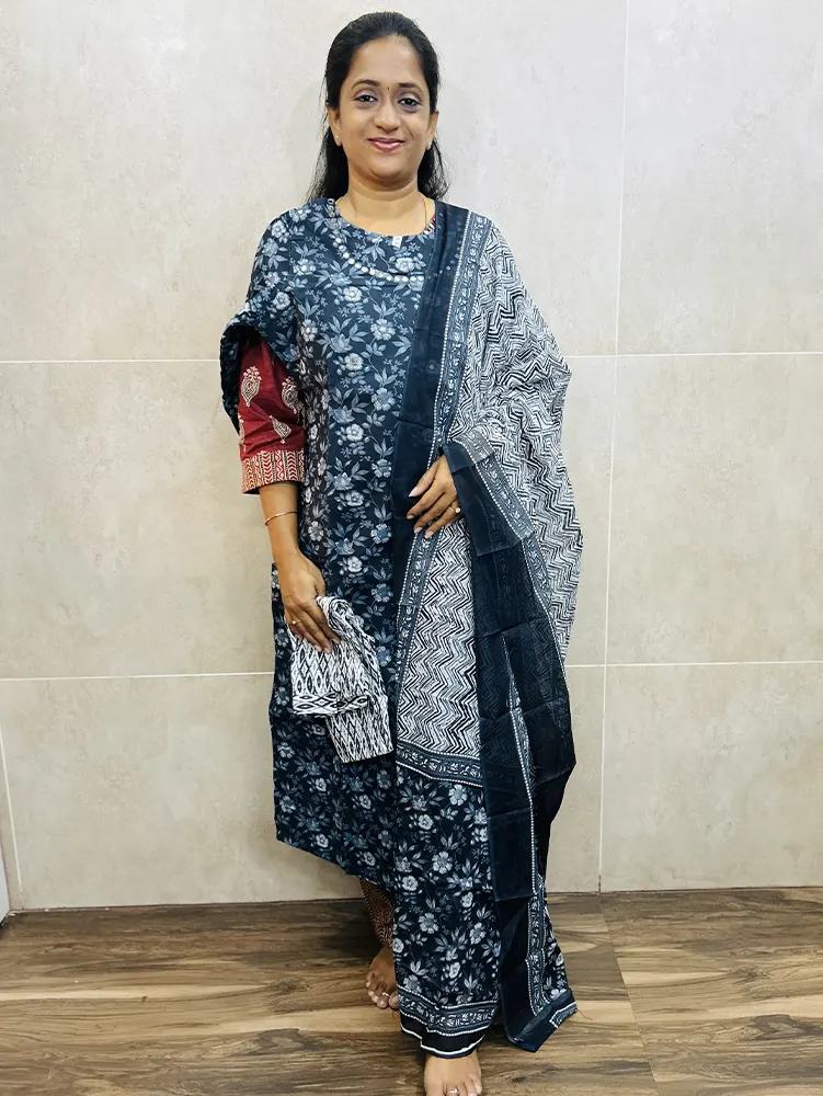 Cotton top (cotton lining) paired with cotton dupatta and cotton bottom (Straight cut)
