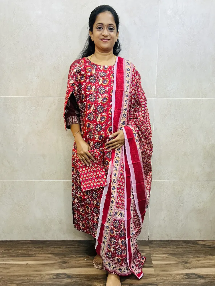 Cotton top (cotton lining) paired with cotton dupatta and cotton bottom (Straight cut)
