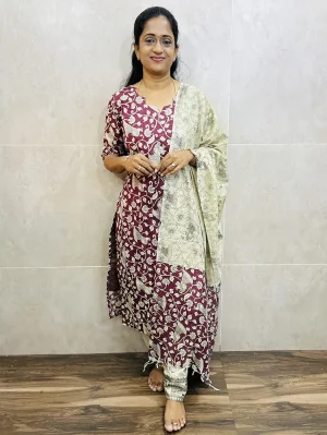 Printed Bhagalpur cotton top (cotton lining) paired with Bhagalpur cotton dupatta and cotton bottom (free size)