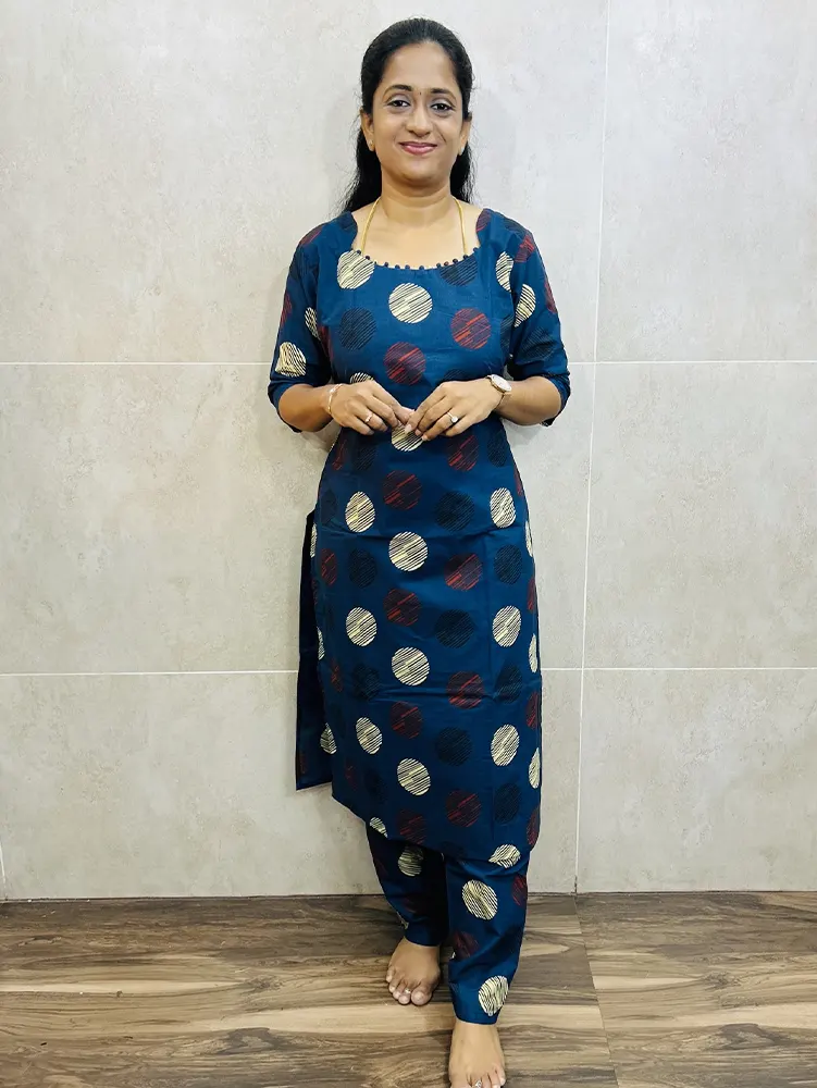 Printed cotton top (cotton lining) paired with printed cotton bottom (free size)