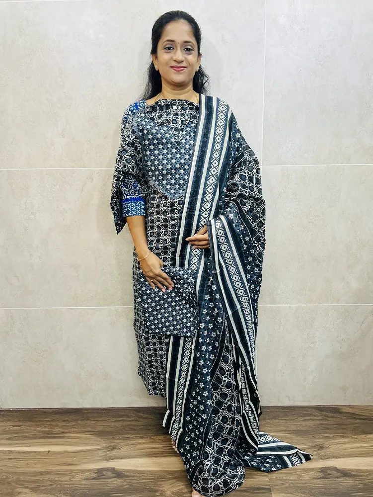 Cotton top (cotton lining) paired with cotton dupatta and cotton bottom (Straight cut)