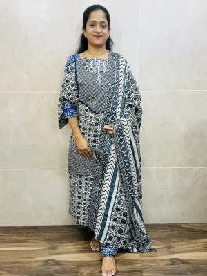 Cotton top (cotton lining) paired with cotton dupatta and cotton bottom (Straight cut)