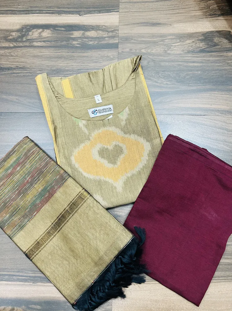 Premium Pochampally handloom silk cotton top (cotton lining) paired with silk cotton dupatta and silk bottom (Free size)