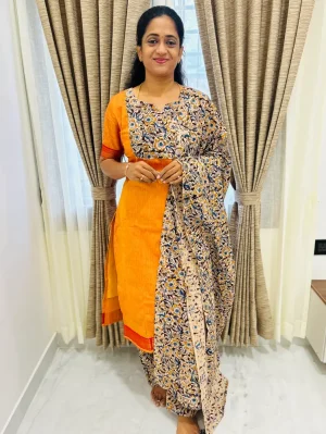 Mangalgiri cotton top(cotton lining) with kalamkari patchwork on yoke paired with kalamkari dupatta and kalamkari bottom(free size)