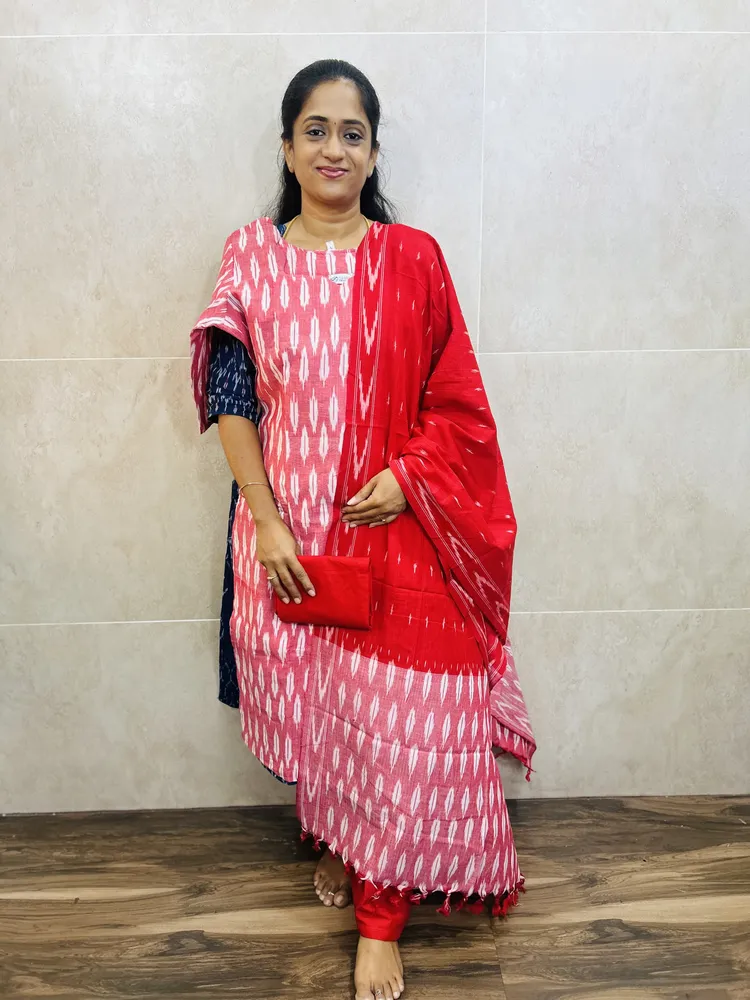 Pure handloom Ikkat cotton top (cotton lining) paired with Ikkat cotton dupatta and cotton bottom (free size)
